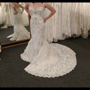 Wedding dress